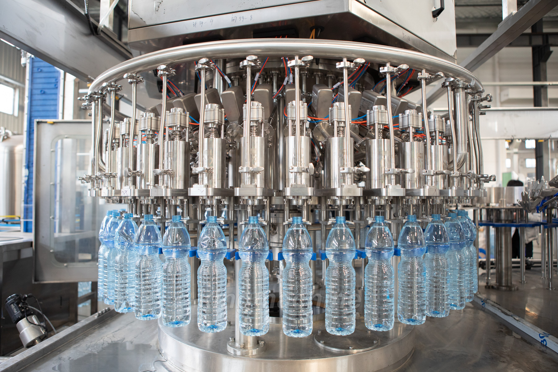 electronic, volumetric filling monoblocks