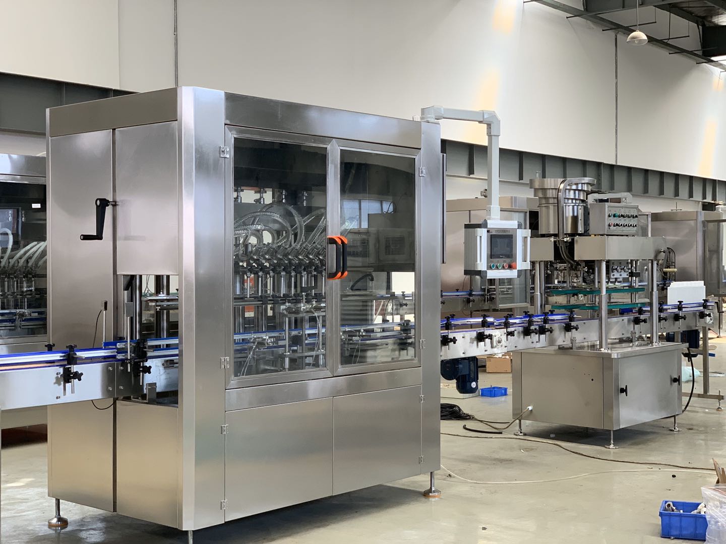 filling and capping machines