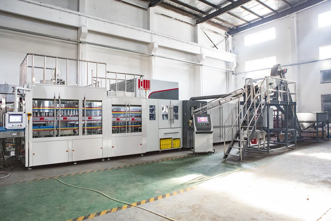 High Quality Mango Juice Blowing Filling Capping Machinery